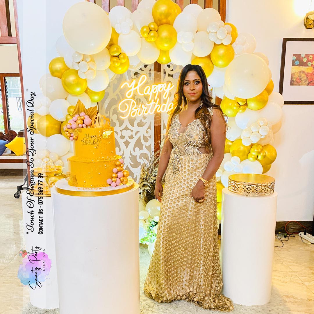 White Gold Balloon Ring Backdrop Birthday