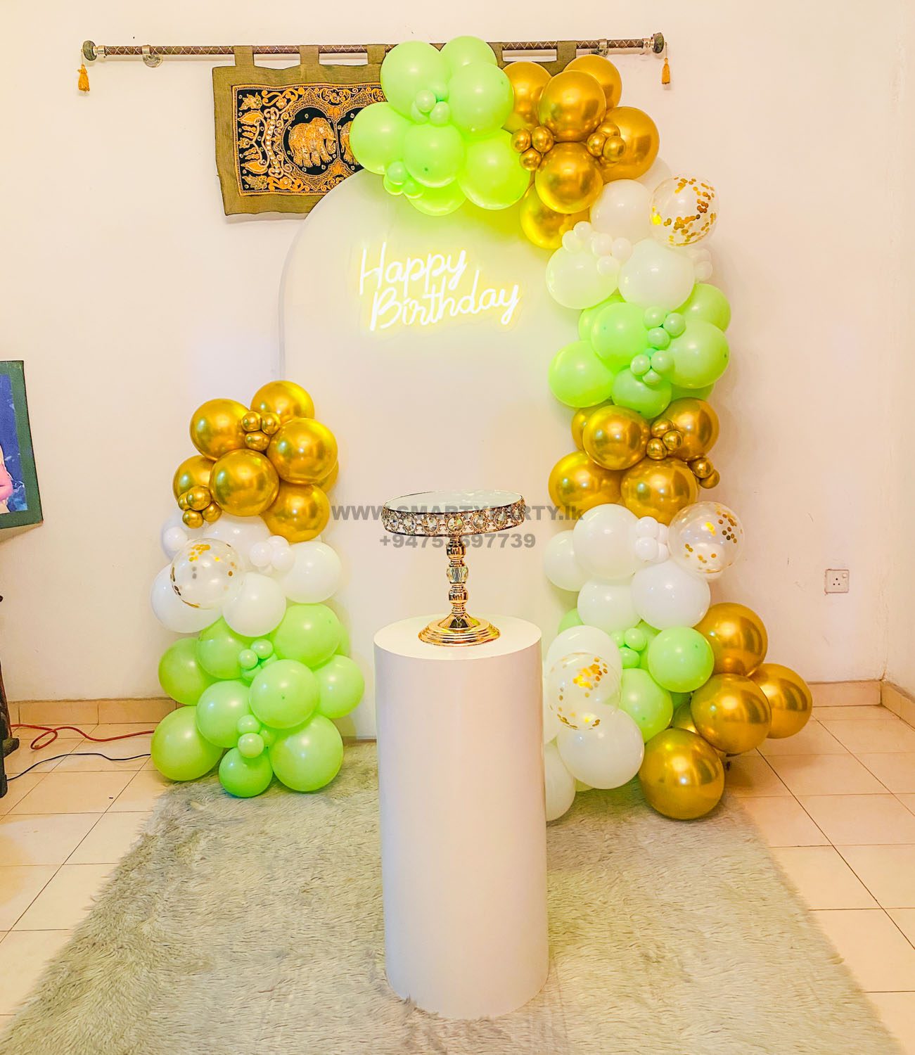 Green White Gold Birthday Deco