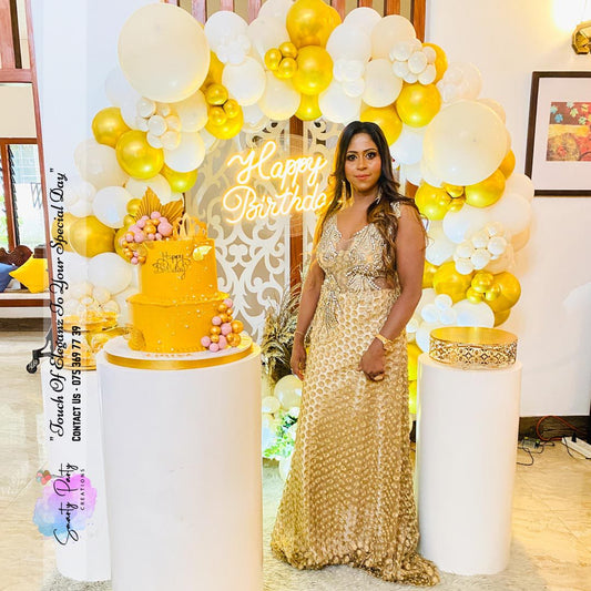 White Gold Balloon Ring Backdrop Birthday