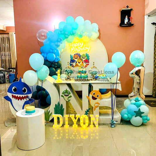 Baby Shark with One table and  helium balloons